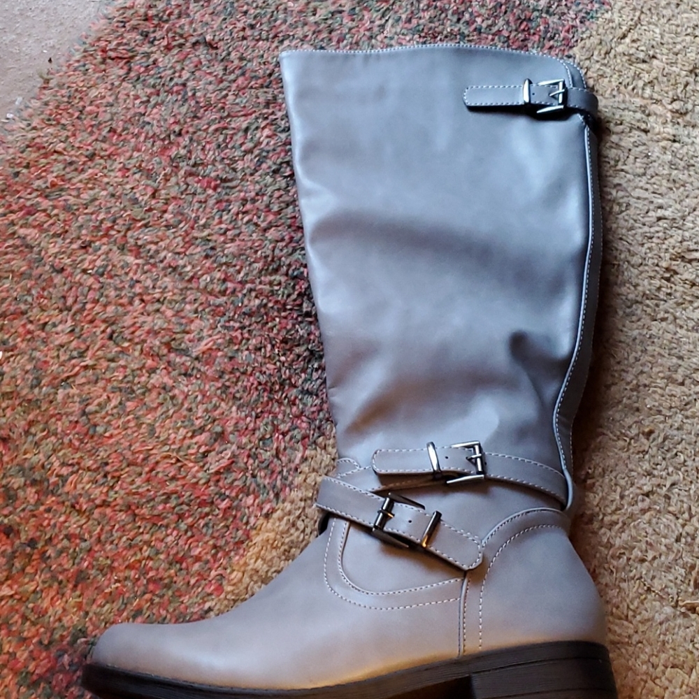 Boots - Picture 2 of 2